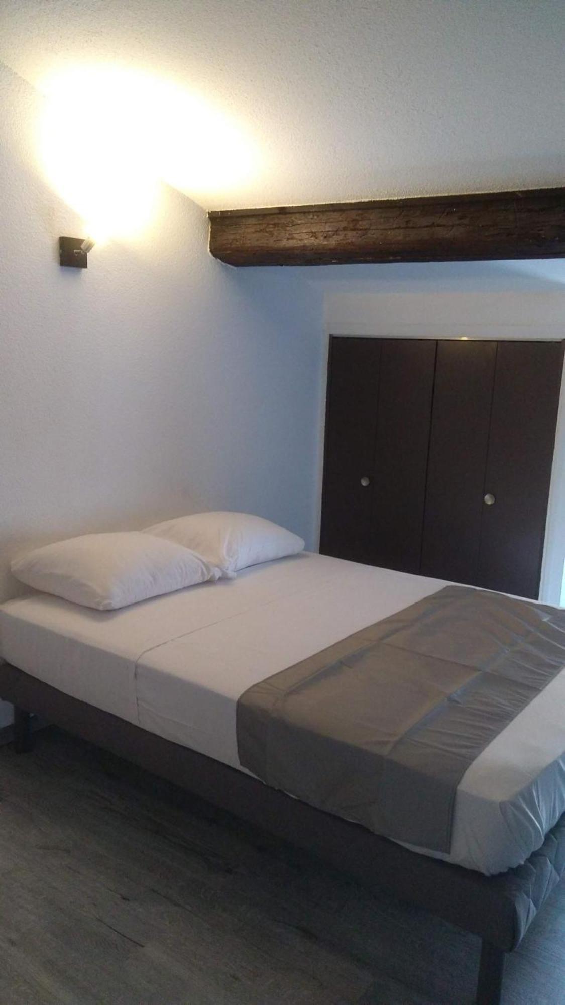 Mauguio Center Hotel Oda fotoğraf